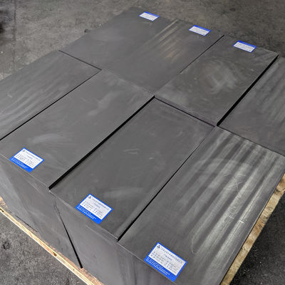 Bloque de grafito de sinterización artificial de alta densidad 1.81 g/cm3 105 MPa Resistencia a la compresión